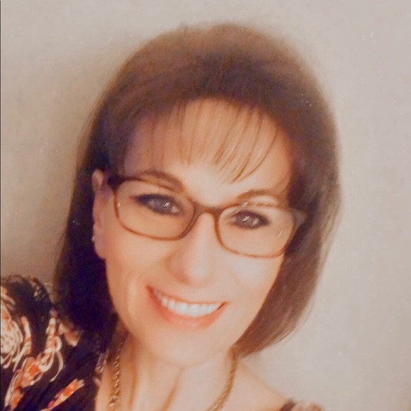 Meet your Posher, Geralyn - Picture 1 of 1